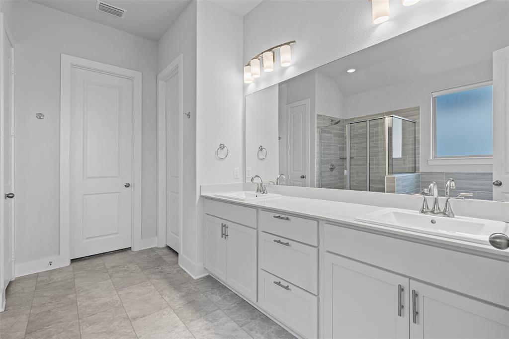 Oaks North Grove Ph I - Residential Lease