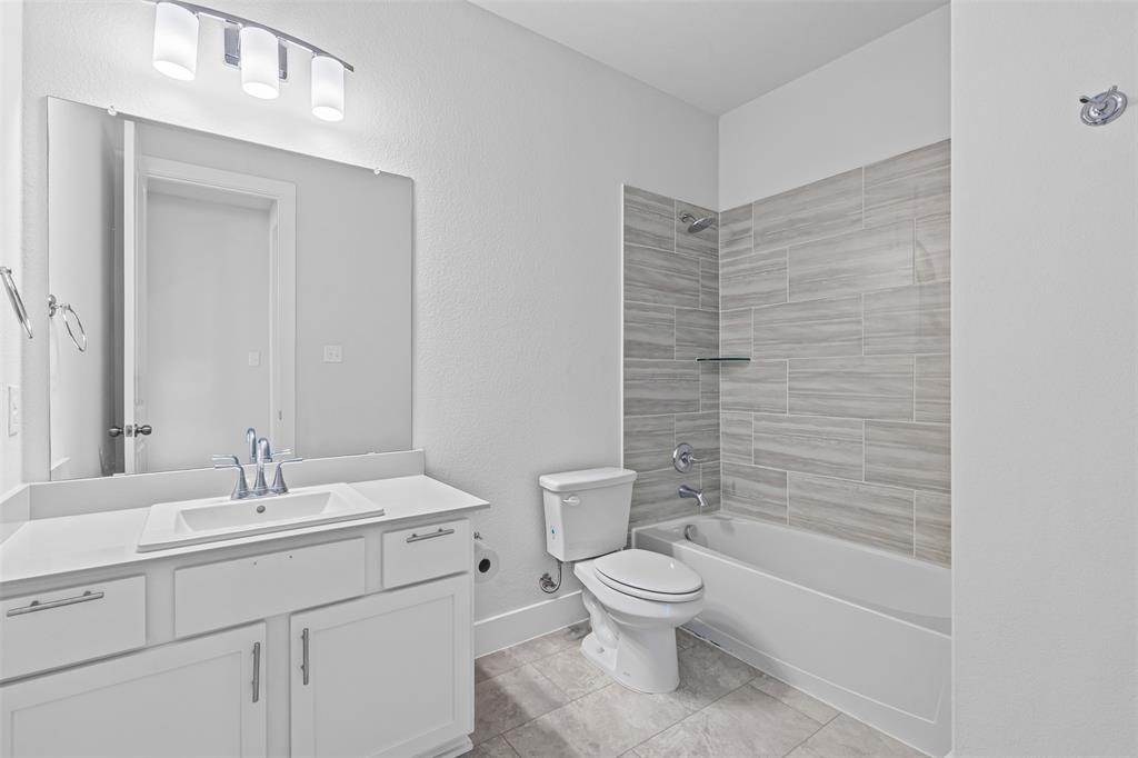 Oaks North Grove Ph I - Residential Lease