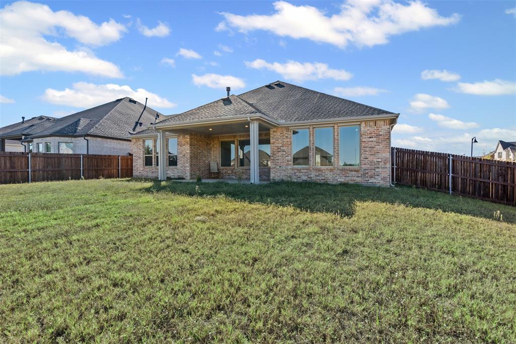 Oaks North Grove Ph I - Residential Lease