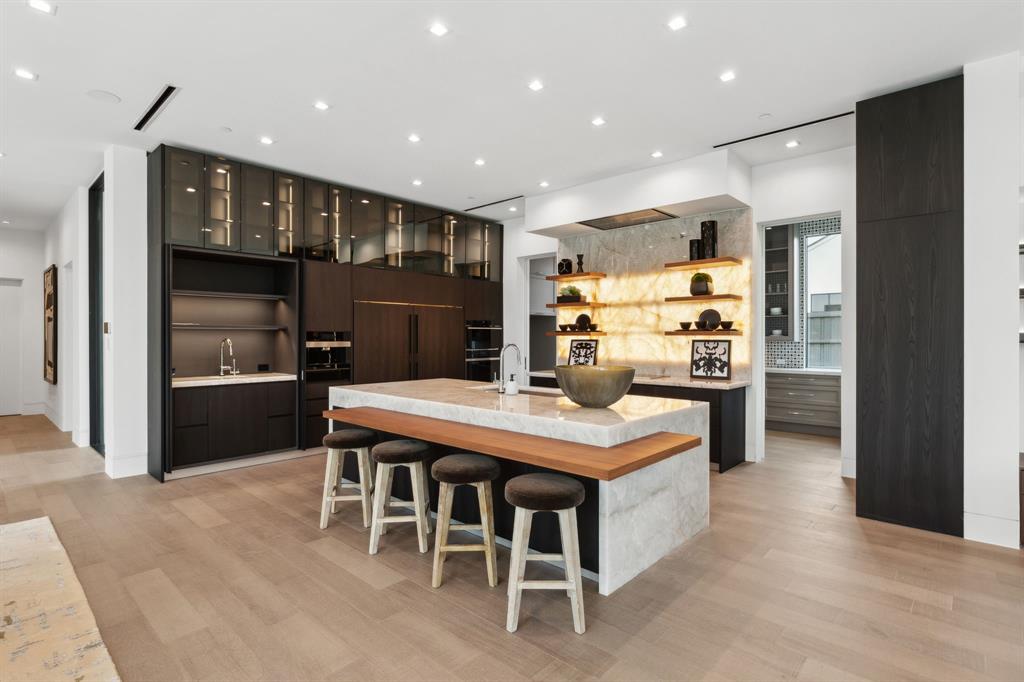 ROXBURY PARK - Residential