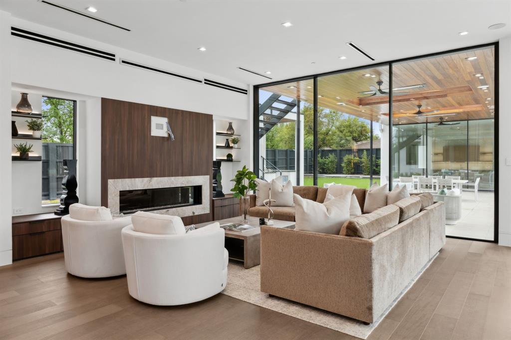 ROXBURY PARK - Residential