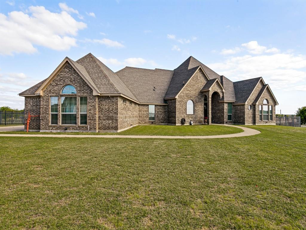 5713 Fogata Lane