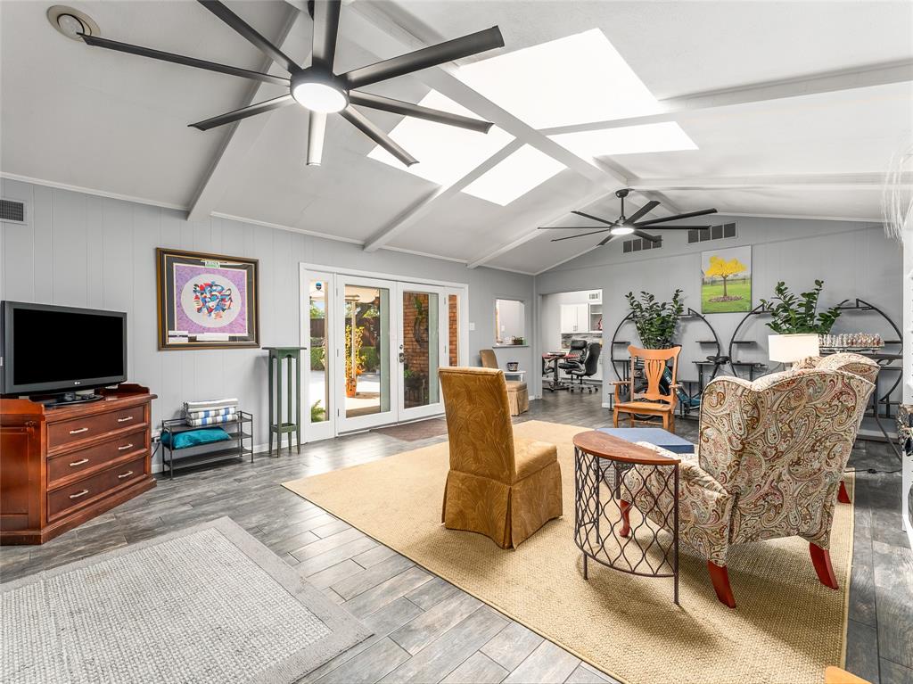 Schreiber Manor 06 Inst - Residential