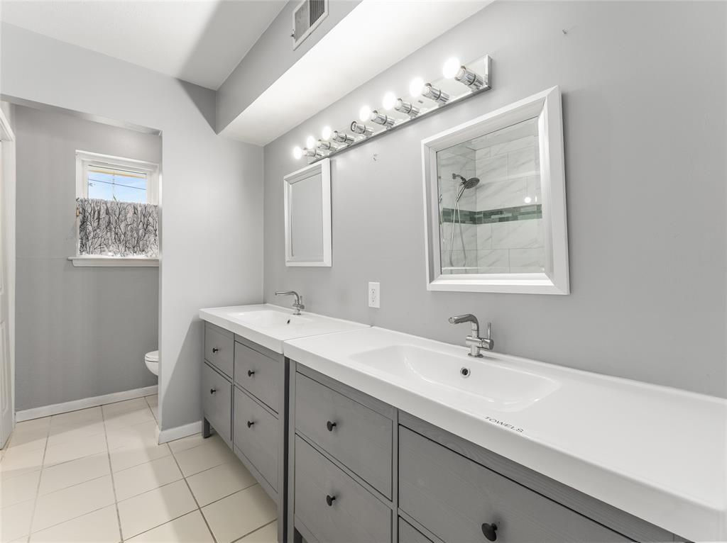 Schreiber Manor 06 Inst - Residential