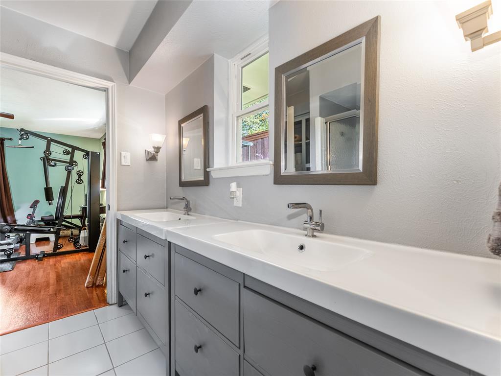 Schreiber Manor 06 Inst - Residential