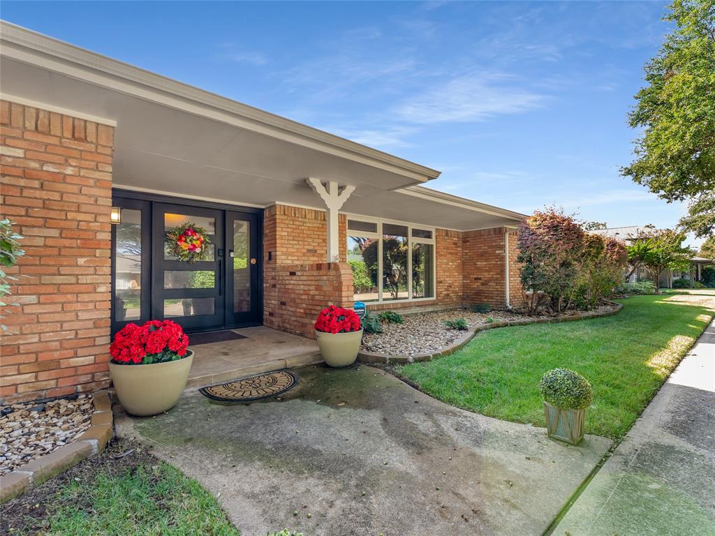 Schreiber Manor 06 Inst - Residential