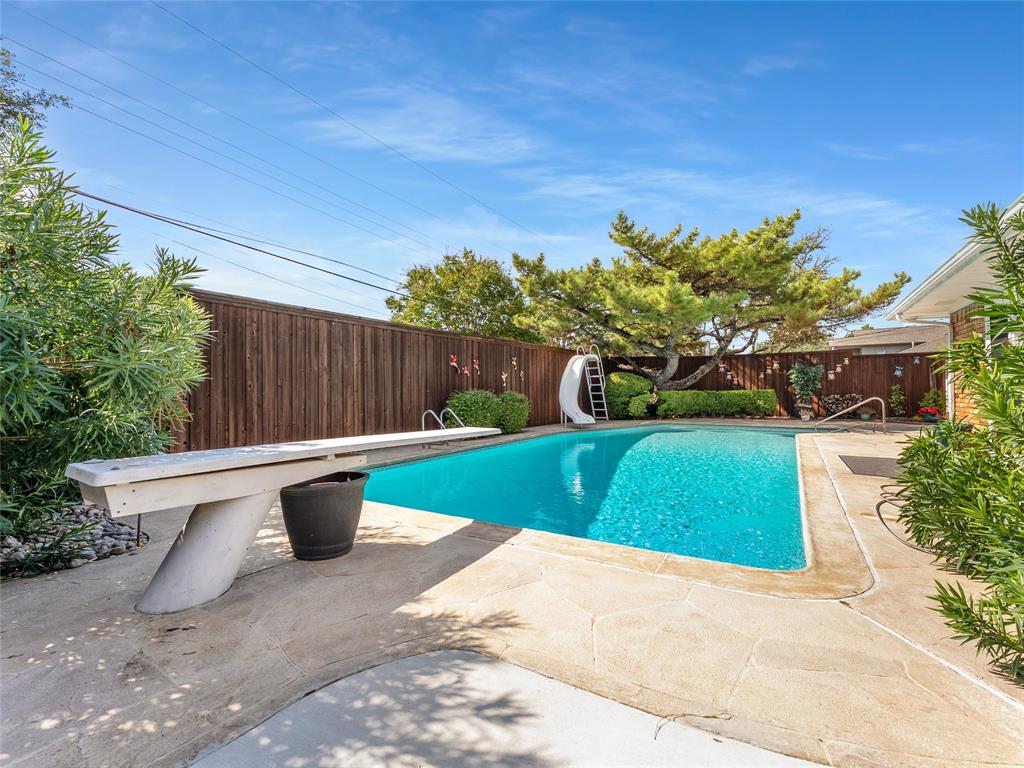 Schreiber Manor 06 Inst - Residential