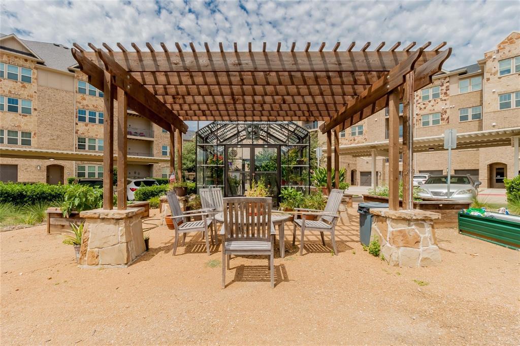 Gatherings at Mercer Crossing Condo B - Residential