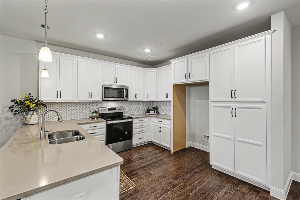 Gatherings at Mercer Crossing Condo B - Residential