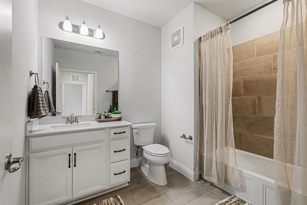 Gatherings at Mercer Crossing Condo B - Residential