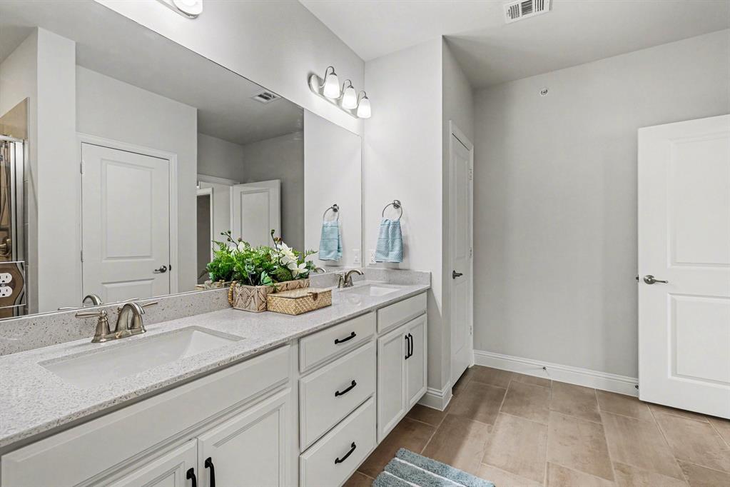 Gatherings at Mercer Crossing Condo B - Residential