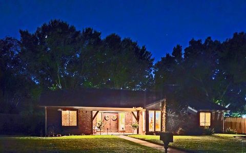 Photo of 8709 Granite Court, Fort Worth, TX 76179 (MLS # 21201187)