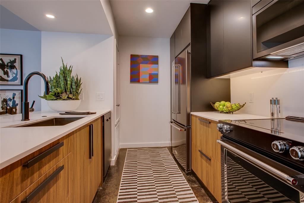 4214 Buena Vista Street 9