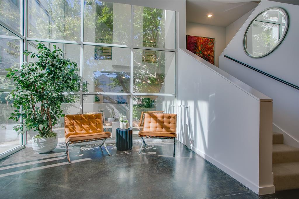 4214 Buena Vista Street 9