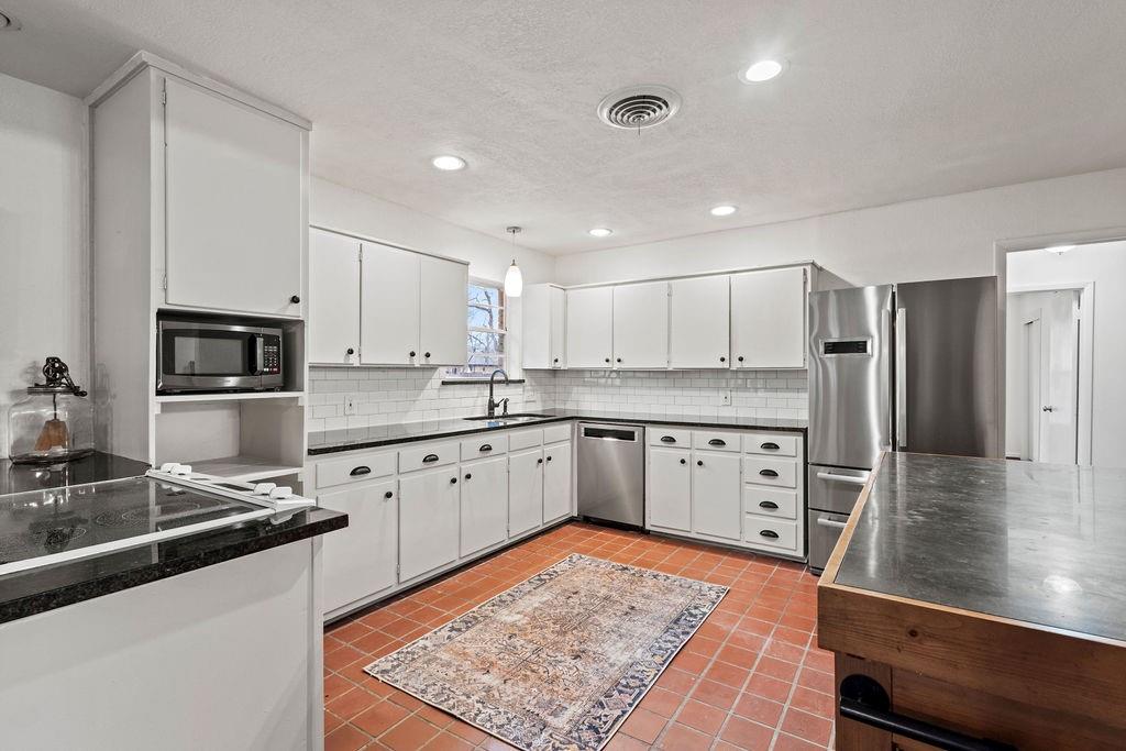 Claremont 01 Inst - Residential