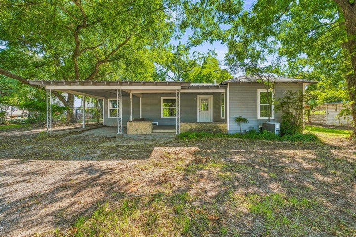 Photo 1 of 28 — 207 Morgan Mill Road, Stephenville, TX 76401