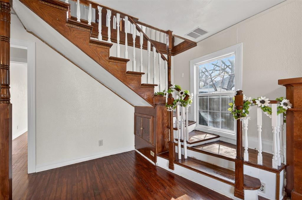 2904 Marigold Avenue