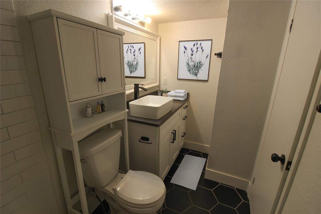 Royal Oaks Condos Bldg A - Residential