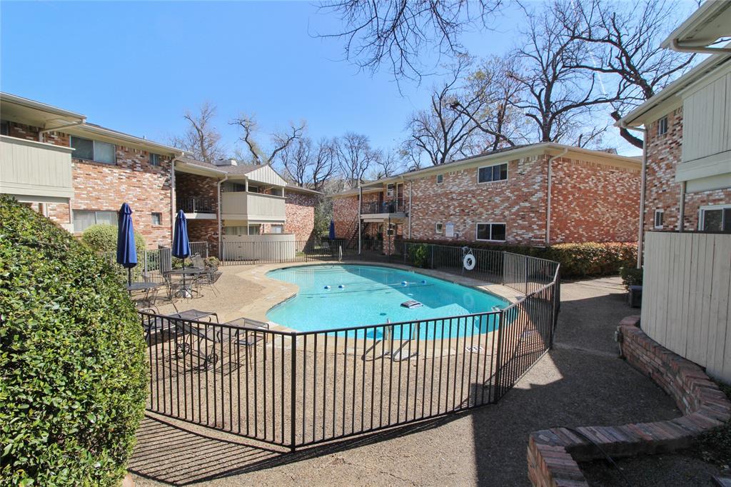 Royal Oaks Condos Bldg A - Residential