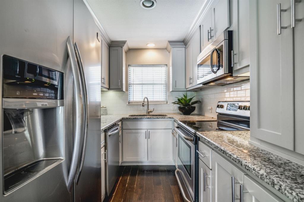 4303 Buena Vista Street 304