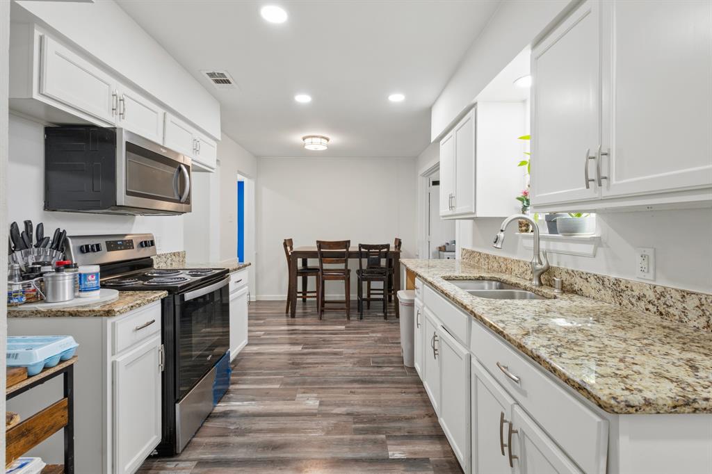 1716 Caravan Trail