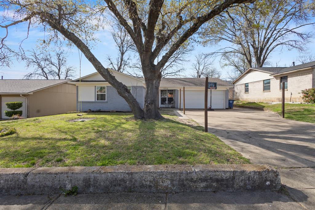 1716 Caravan Trail