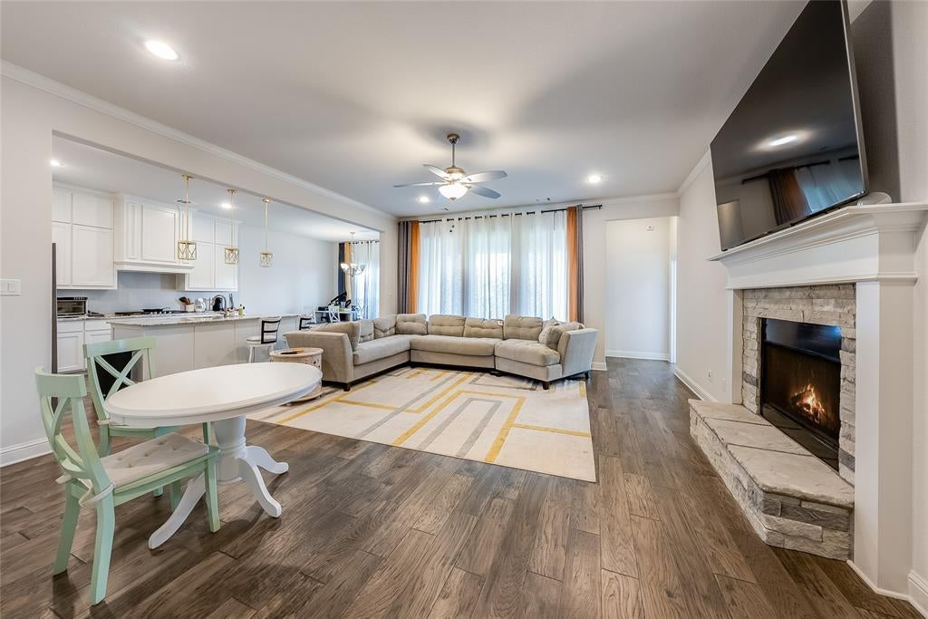 425 Brushwood Lane