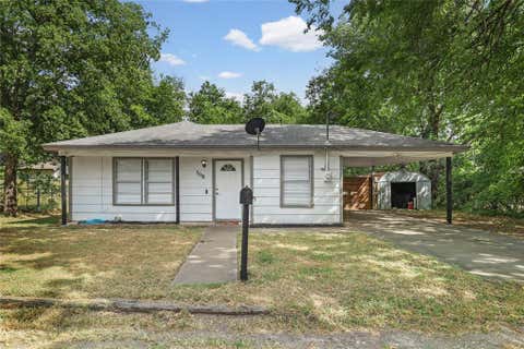Photo of 508 Batterson Street, Cleburne, TX 76031 (MLS # 21330301)