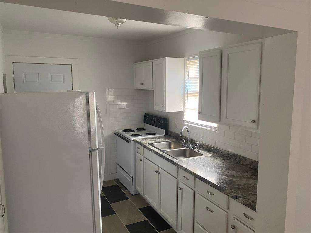 W J Bryan - Residential Lease