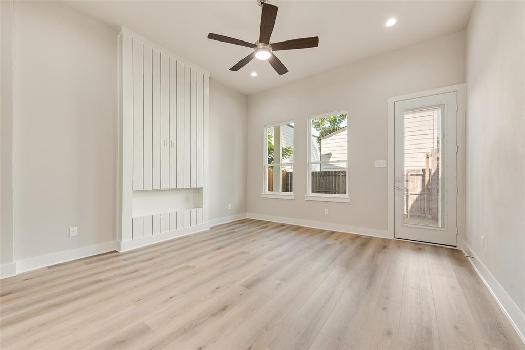 Lincoln Manor 02 - Residential