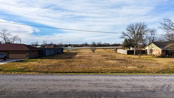 439 WOLF RUN CT, LAVON, TX 75166 - Image d7d85eaccbb4ede602f693e7cdc5f6b1/430195515