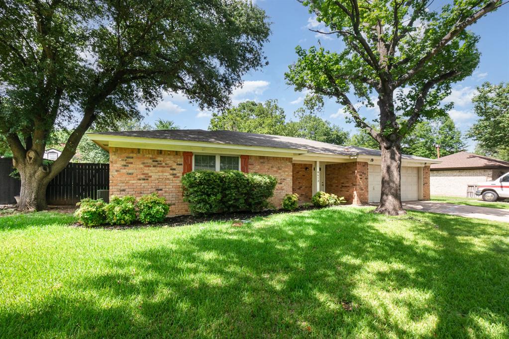 8613 Crestview Drive