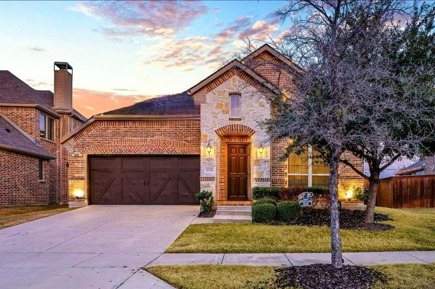Adorable home located in the highly sought after Master Planned Community of Light Farms! Open and functional floorplan great for entertaining and daily living! Beautiful backyard oasis with sparkling pool, turf and putting green and upgraded travertine decking. Prosper ISD! Don't miss all the amenities this community has to offer as well! From 13+ miles of trails, pools, tennis courts, gym, private lake, and onsite restaurant. MUST SEE!