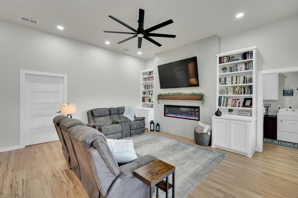 Shadow Valley Estates - Residential
