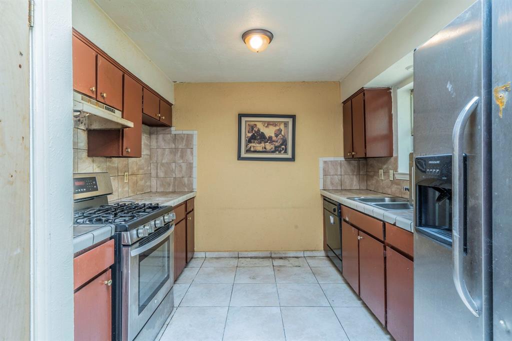 1715 Trade Winds Drive