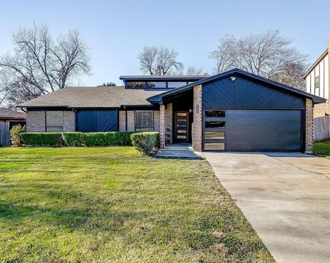 A home in Benbrook