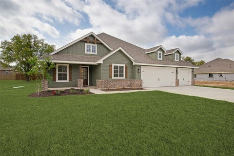 Photo of 200 Clay Ranch, Valley View, TX 76272 (MLS # 21300214)