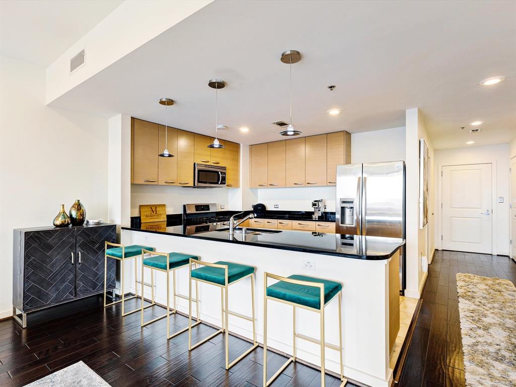 Metropolitan 1200 Main Street - Residential