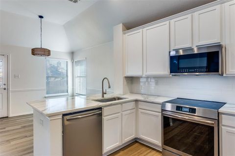 Tiny photo for 533 Lowery Oaks Trail, Fort Worth, TX 76120 (MLS # 21190651)