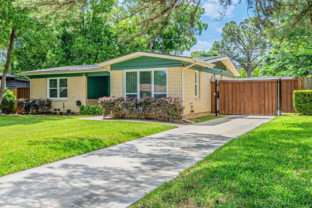 120 E Scotland Drive
