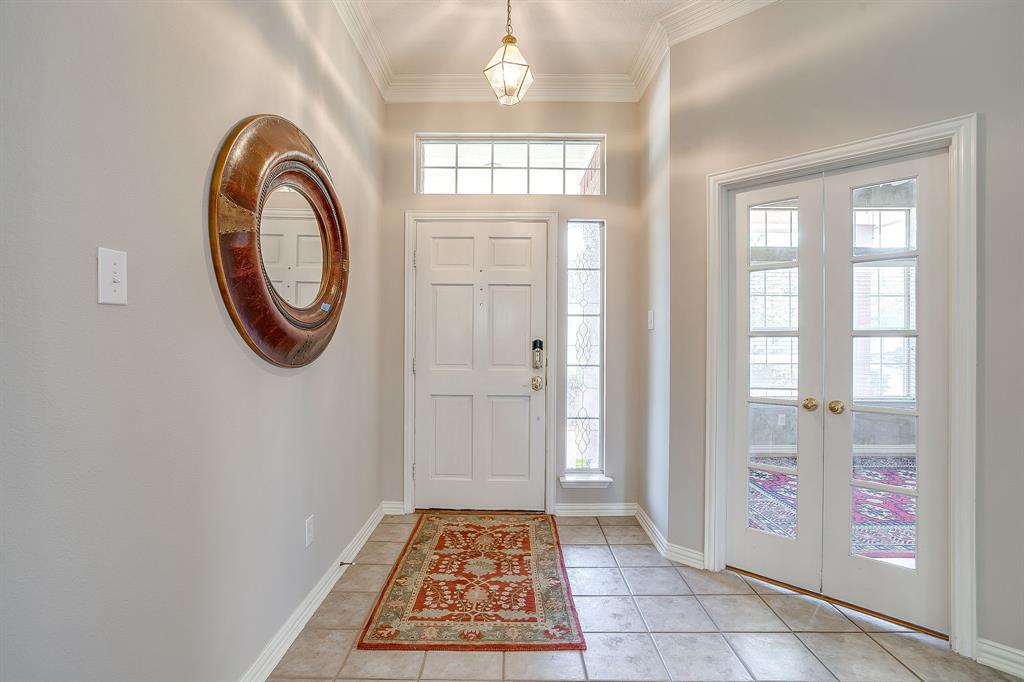 6805 Windwood Trail