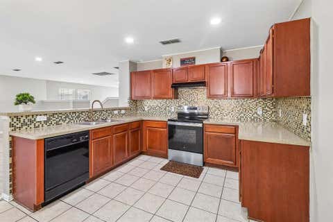 Tiny photo for 503 Angela Lane, Euless, TX 76039 (MLS # 21328907)