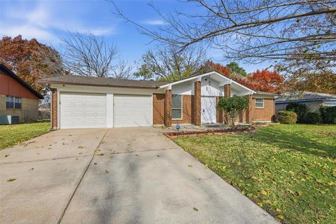 7825 Emerald Hills Way North Richland Hills TX 76180