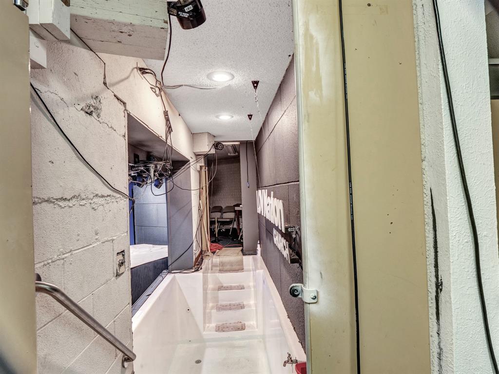 Pipeline Road Ch Of Christ Adn - Commercial Sale