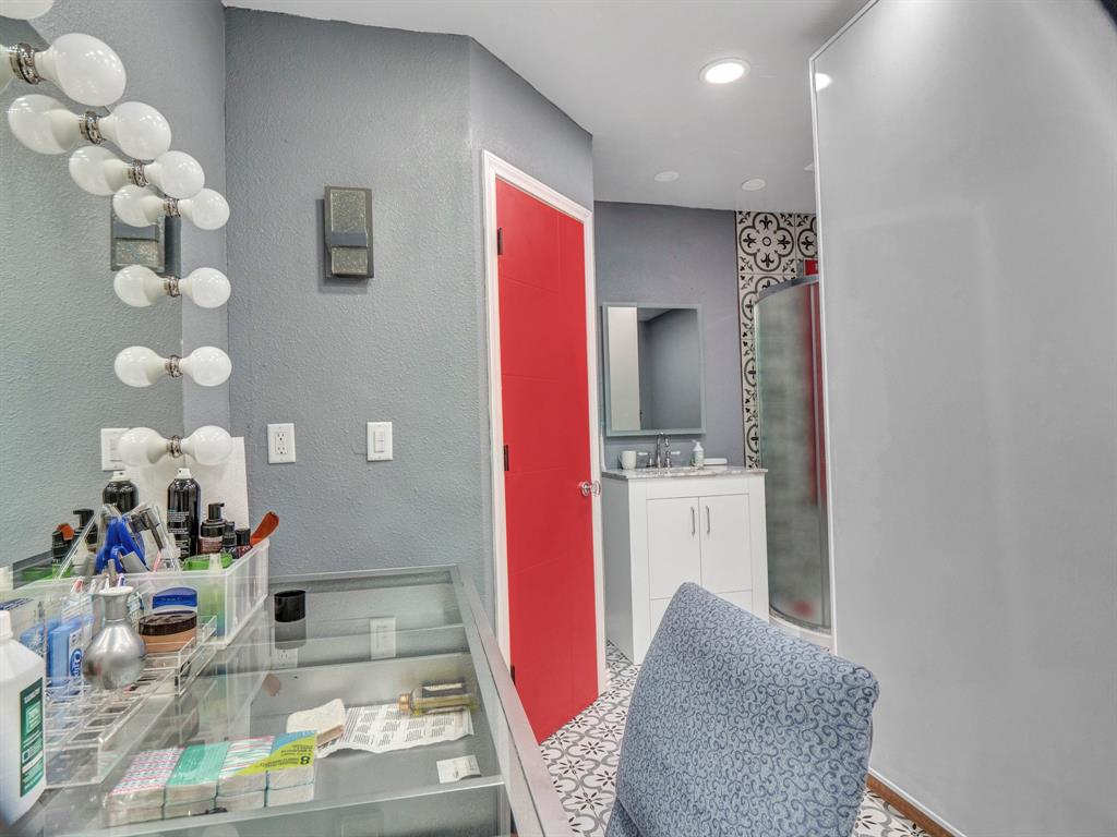 Pipeline Road Ch Of Christ Adn - Commercial Sale