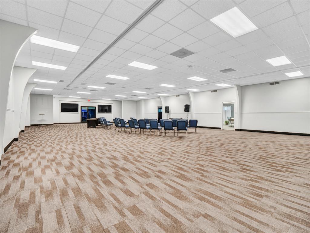 Pipeline Road Ch Of Christ Adn - Commercial Sale