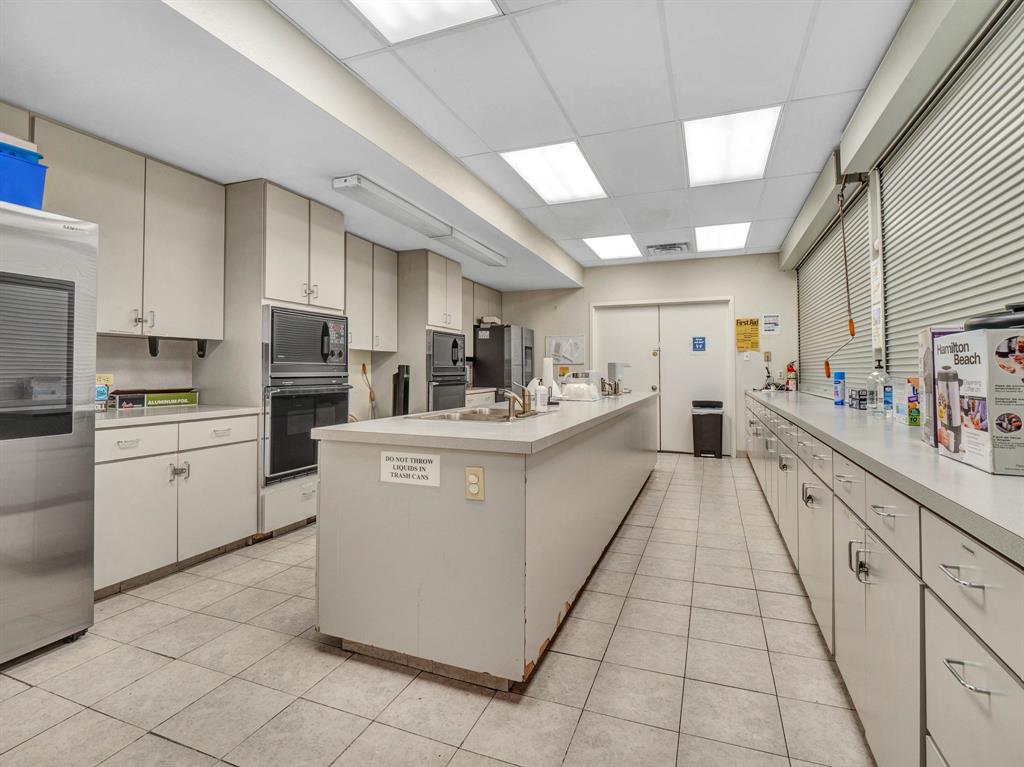 Pipeline Road Ch Of Christ Adn - Commercial Sale