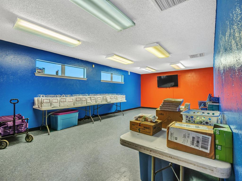 Pipeline Road Ch Of Christ Adn - Commercial Sale