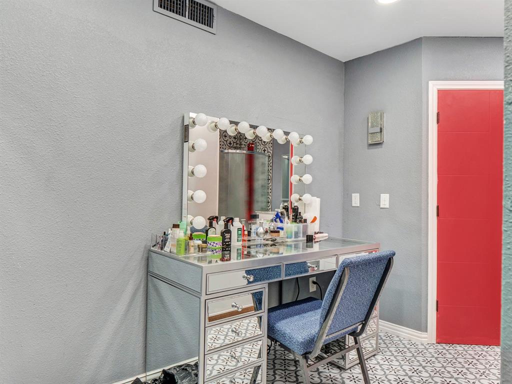 Pipeline Road Ch Of Christ Adn - Commercial Sale