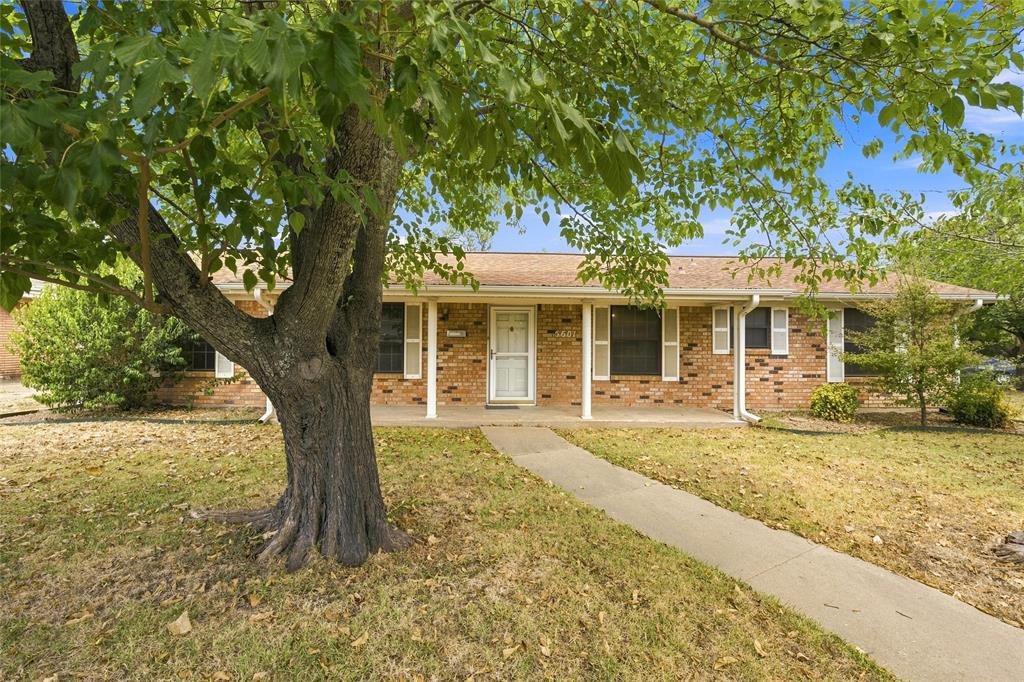 Photo of 5601 Caldwell Drive, Waco, TX 76710 (MLS # 21381868)